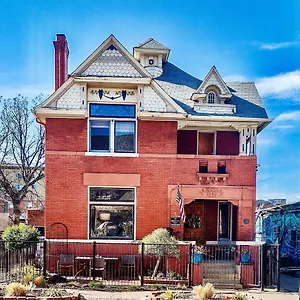 Off Broadway Bed & Breakfast